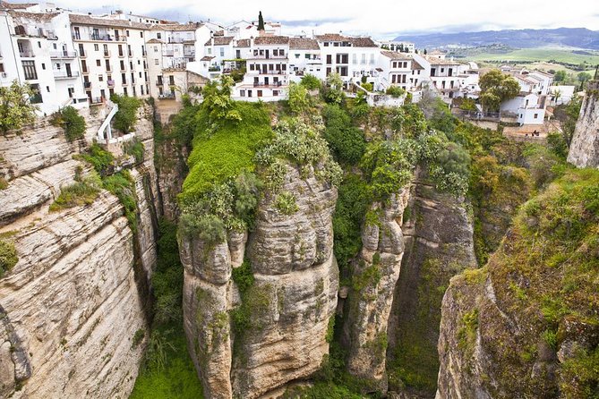 Ronda Self-Guided Audio Tour with Andalucia Travel Expert - Quick highlights