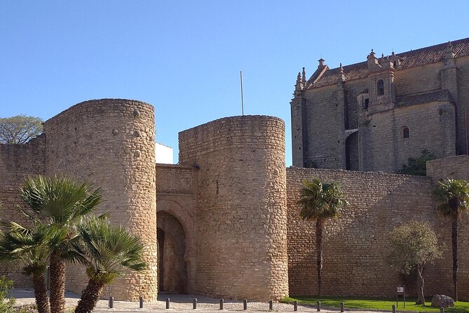 Ronda Self-Guided Audio Tour with Andalucia Travel Expert - Ronda’s old border and the optional Arab baths museum