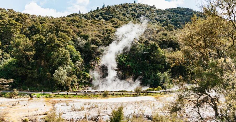 Rotorua: Waimangu Volcanic Valley Ticket & Self-Guided Walk - Echo Crater and Inferno Crater: the two moments you’ll remember