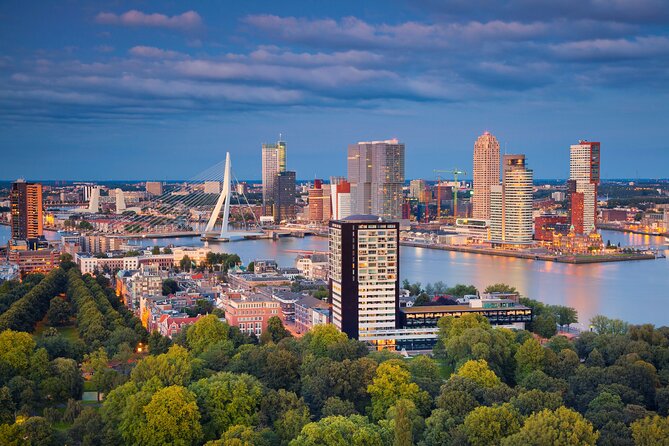 Rotterdam: City Walk Audio Guide in 7 Languages on your Phone - GPS and internet reality check: what to do if tracking drops
