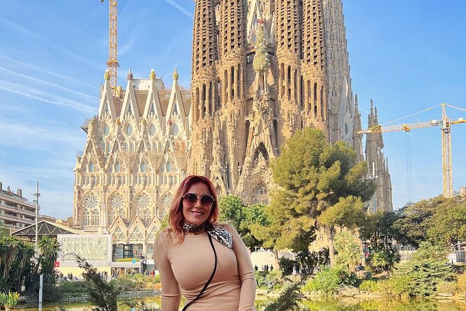 Sagrada Familia Skip The Queue With Audio Guide Tour - Facades that tell a story: Nativity, Passion, and Glory
