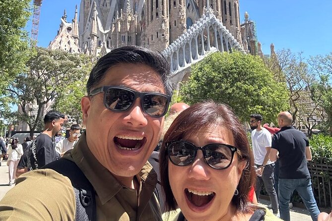 Sagrada Familia Skip The Queue With Audio Guide Tour - Audio guide reality check: how to make it work smoothly