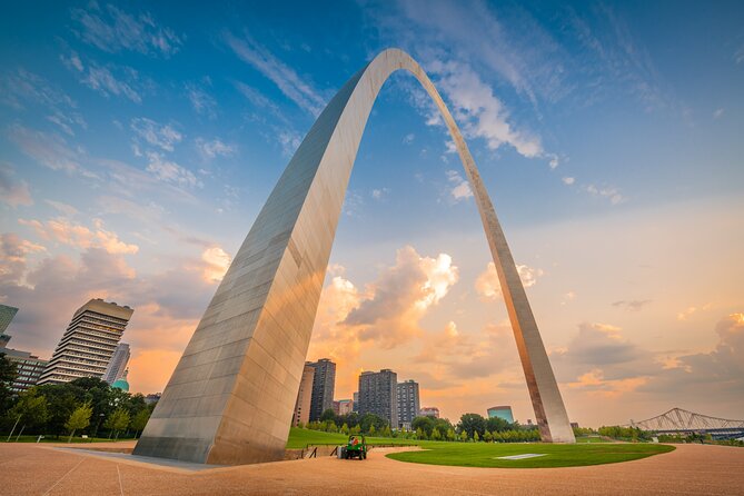 Saint Louis Self Guided Driving and Walking Audio Tour - Downtown opener at Kiener Plaza Park: sports legend, Olympic ties