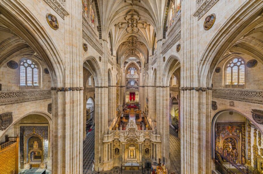Salamanca: Cathedral of Salamanca Ticket with Audio Guide - Episcopal Palace Exhibitions and the VR Experience