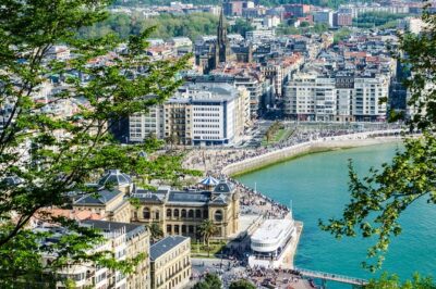 San Sebastian Scavenger Hunt & Highlights Self Guided Audio Tour - Insider tips for food and shops that fit the hunt