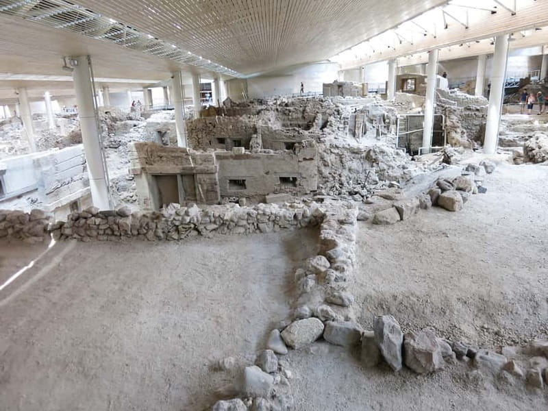 Santorini: Akrotiri Ticket with Optional Self-Guided Audios - Entering smoothly: time slots, opening hours, and bus-crowd strategy