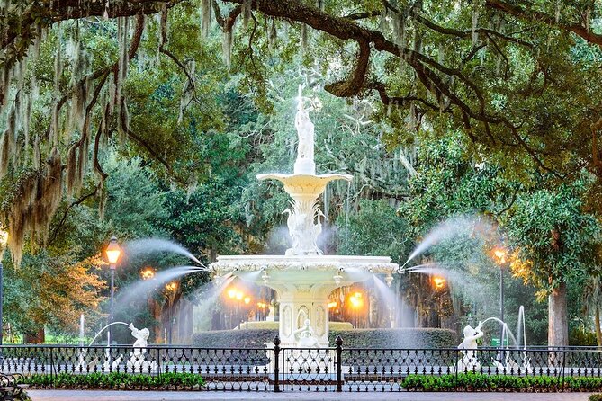 Savannah’s Historical District: A Self-Guided Audio Tour - VoiceMap on your phone: how to avoid the annoying stuff