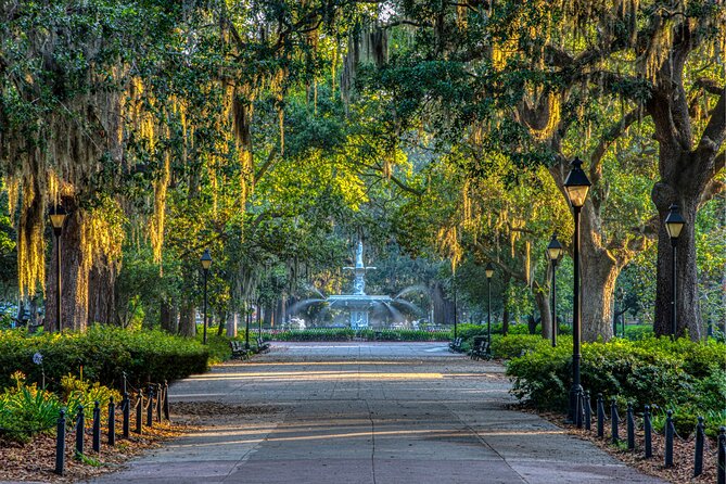 Savannah Scavenger Hunt and Highlights Self Guided Audio Tour - Getting started at Forsyth Park without the hassle