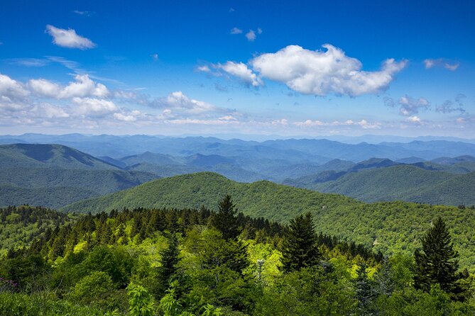 Scenic Blue Ridge Parkway Self-Guided Driving Audio Tour - The audio narration: what people love and what can annoy you