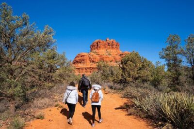 Sedona & Red Rock State Park Self-Guided Driving Audio Tour - Driving Sedona’s south route: art stops and “Little Hollywood” history