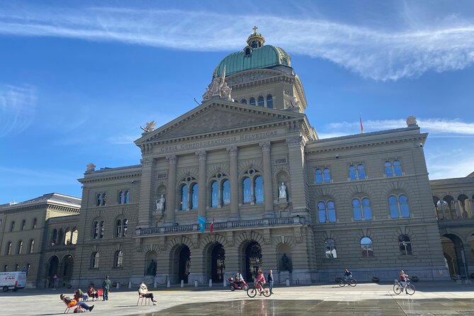 Self-Guided Audio City Tour in Bern - Getting Oriented at Zytglogge (the perfect starting clock)