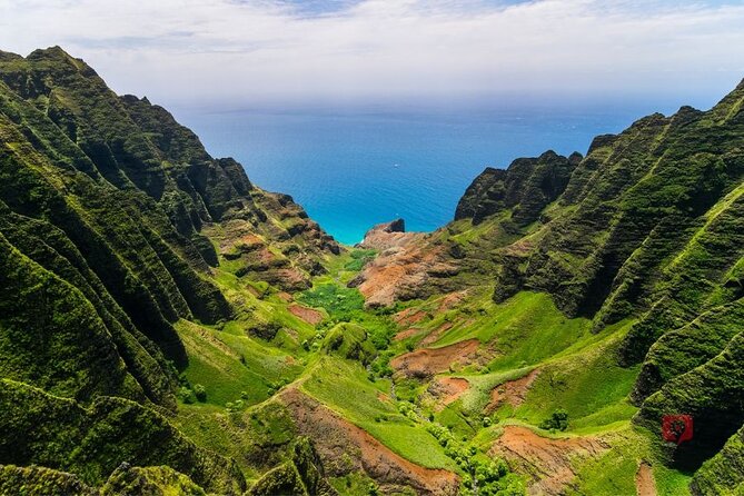 Self-Guided Audio Driving Tour in Kauai - North Shore day: Ha’ena State Park, beaches, and Hanalei Bay