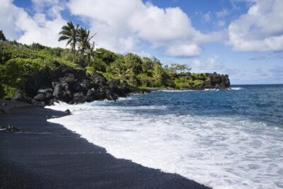 Self-Guided Audio Driving Tour in Maui - Entering Maui’s must-see stops: a practical route from Hana to Kipahulu