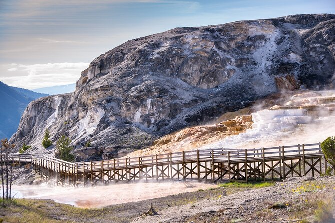 Self-Guided Audio Driving Tour in Yellowstone National Park - Stop-by-stop Yellowstone plan: geothermal highlights with short walks