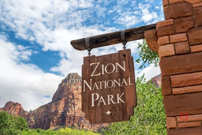 Self-Guided Audio Driving Tour in Zion & Bryce Canyon - Zion Canyon: Emerald Pools, Weeping Rock, and the “easy-to-moderate” hike rhythm