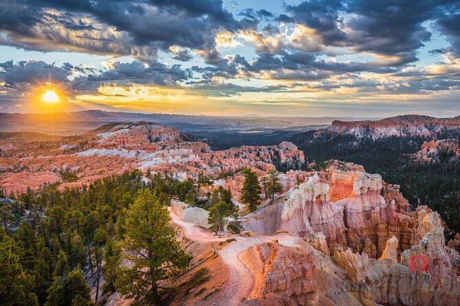 Self-Guided Audio Driving Tour in Zion & Bryce Canyon - East Zion photo stops: Checkerboard Mesa and a ghost-town detour