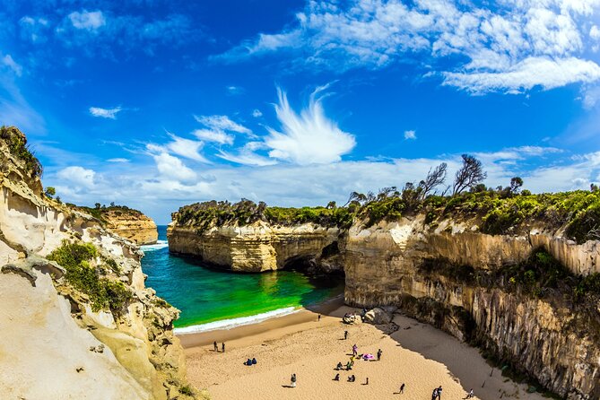 Self-Guided Audio Driving Tour of the Great Ocean Road, Australia - Eastern View Memorial Arch, Lorne, and Erskine Falls: history, then a green reset
