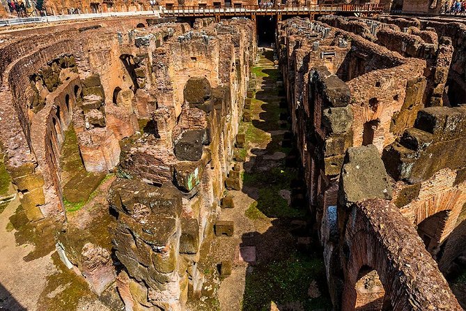 Self Guided Audio Tour-Coliseum & the Gladiator's Legends - Meeting point and getting oriented fast