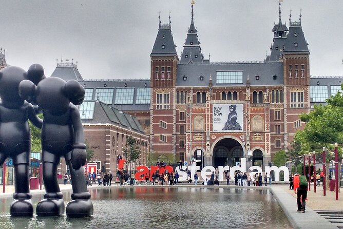 Self-Guided Audio Tour Holocaust Series: The Jewish Quarter - Starting at Verzetsmuseum Amsterdam: get your bearings fast