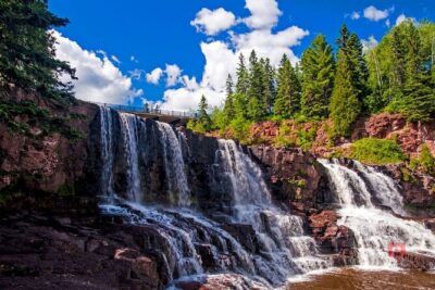 Self-Guided Audio Tour Lake Superior North Shore - North Shore Drive: the first autoplay stop sets the tone