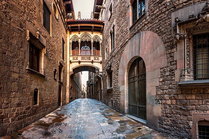 Self-Guided Audio Tour - Legends of the Gothic Quarter - Stop 2: Basilica de Santa Maria del Mar, the “Ribera Cathedral” feel