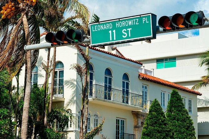 Self-Guided Audio Tour - Miami Art Deco - The Art Deco neighborhood walk: architecture stories plus fashion and media