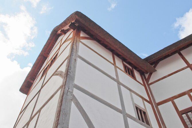 Self-Guided Audio Tour - Shakespearean London - Square and garden break: a calmer moment on the route