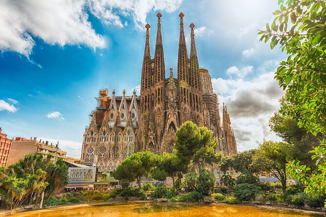 Self-Guided Audio Tour - The Kingdom of Mallorca - La Lonja: when the story shifts from church square to civic power