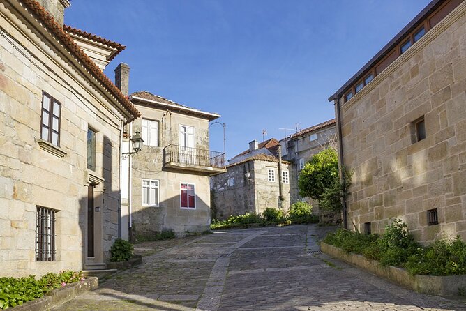 Self-Guided Audio Tour - The Secrets of Pontevedra - End point: Basílica de Santa María la Mayor (the mysterious Santa Maria)
