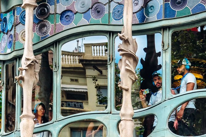Self-Guided Audio Tour-The Surrealist Barcelona of Dalí and Gaudí - Palau Güell: Gaudí’s street-level modernism payoff