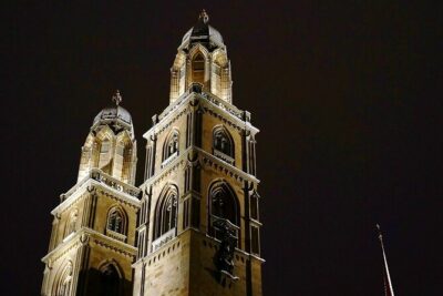Self-Guided Audio Tour to the Dark Side of Zurich - How it actually works: phone, link, headphones, and staying sane