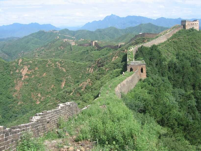 Self-guided challenging hiking from Jinshanling to Gubeikou - Coiling Dragon Hill and the Easier Finish on Dragon Hill