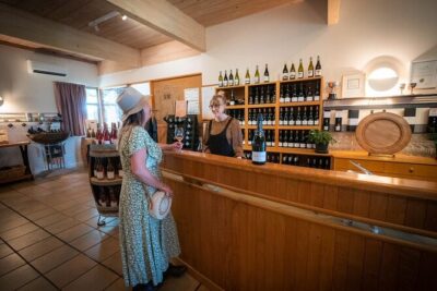 Self-guided E-bike cycle tour with private wine tasting - Seifried Estate Cellar Door: what the included wine tasting adds