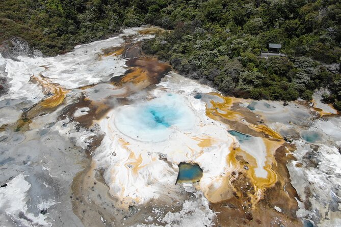 Self-Guided Geothermal Tour in Orakei Korako - A volcanic odd-couple: ferry ride plus a self-guided geothermal circuit
