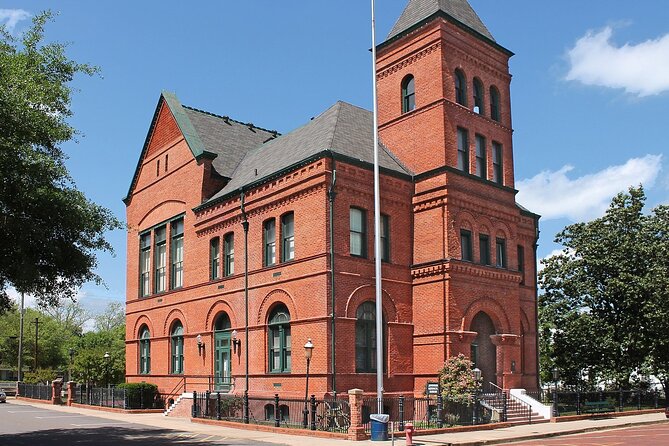 Self-Guided Jefferson Ghosts Walking Tour - Price and Time: Does $9.75 Make Sense Here?