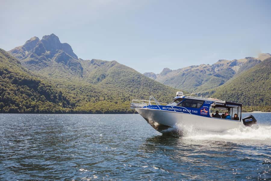 Self-Guided Milford Track Day Walk from Lake Te Anau - Who this Milford day walk is best for