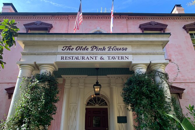 Self-Guided 'Old Squares of Savannah' Solo Walking Tour - Telfair Academy and Juliette Gordon Low: art museum and Girl Scouts founder