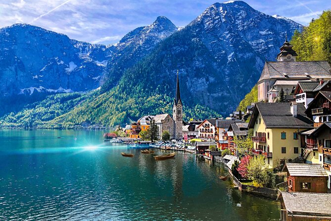 Self-Guided Private Tour of Hallstatt. Best photo-points, panoramic views, cafes - Starting point on foot: where the route begins and how to use it