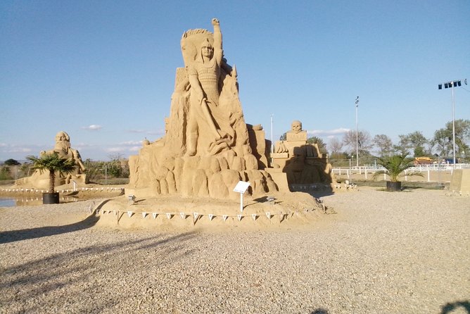 Self-Guided Sand Festival in Burgas - What the sculptures are like: Familiar characters and changing themes