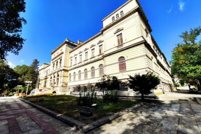 Self-guided tour in Varna Archaeological Museum + ticket - What you’ll see: tombstones, surgical tools, and jewelry