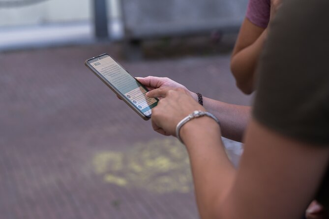 Selfguided Escape Tour Amersfoort. Find the secret exit and win! - How The Escape Tour Works (Your Phone Guides, No Guide Talks)