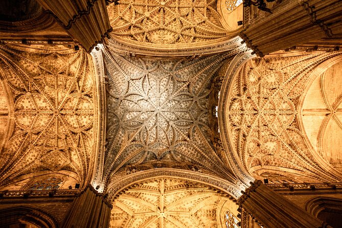 Seville Cathedral and Giralda Entry Tickets with Audio Guide - Pickup and entry logistics: the one place to be extra careful