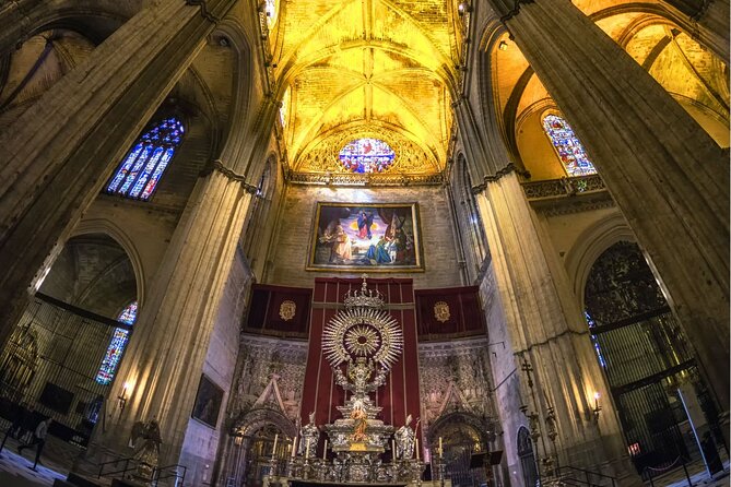 Seville Cathedral and La Giralda Entry Ticket with Audio Guide - Phone audio guide: useful context, but you need to find the right spot