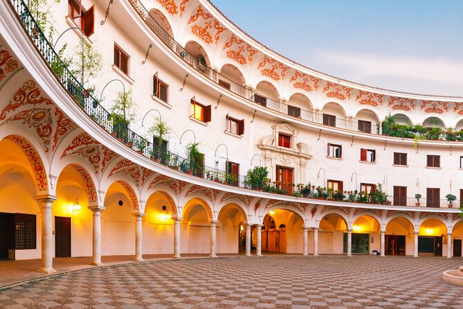 Seville Scavenger Hunt and Highlights Self Guided Audio Tour - Stop 4: Plaza del Cabildo (where you slow down and read the surroundings)