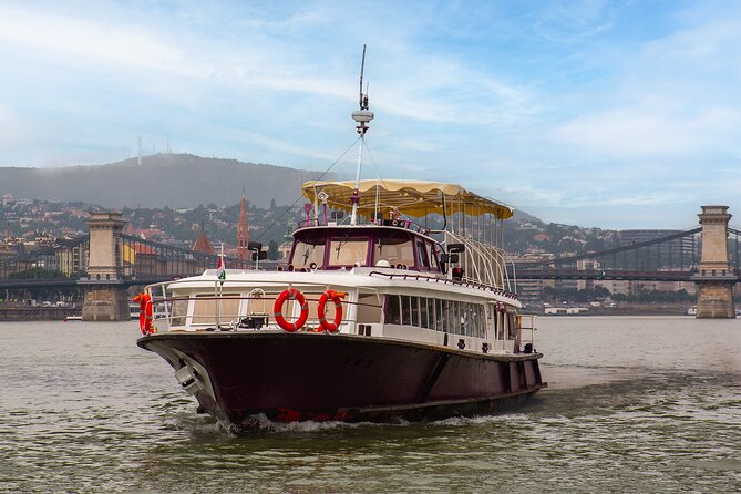 Sightseeing Cruise on the Danube with Audio Guide in Budapest - Chain Bridge and Parliament: Budapest’s postcard stretch