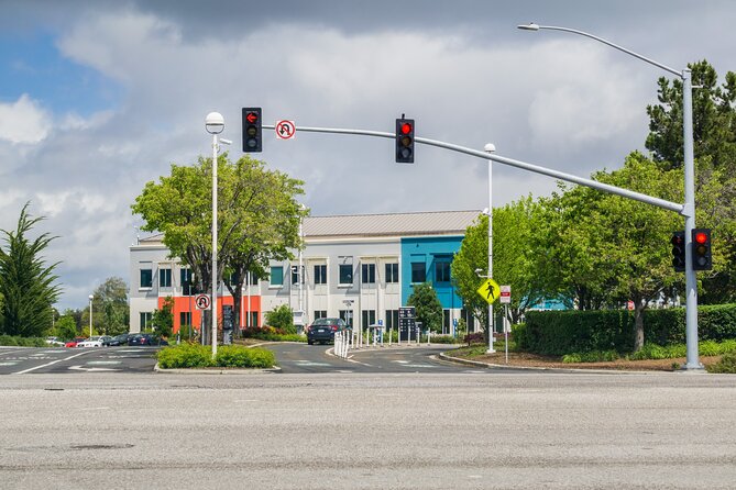 Silicon Valley Self-Guided Driving Audio Tour for Tech Lovers - Stop 5: Microsoft at the California HQ and the Apple rivalry angle