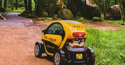 Sintra: 4 MAJOR Monuments Tour E-Car com GPS Audio Guide - Pena Palace First: Hilltop Romance and Big Views
