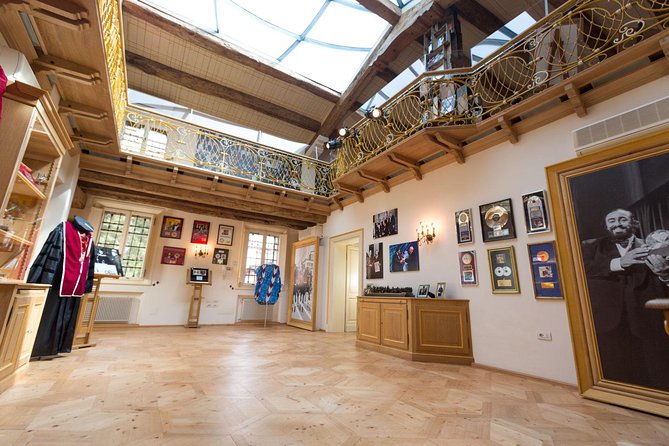 Skip the Line: Pavarotti Museum - Official Ticket + Audioguide - The audio guide: your pacing tool, not a chore