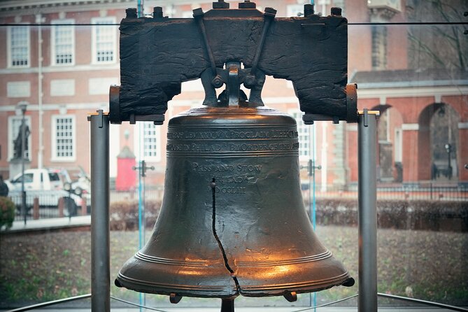 Solve the Case: Self-Guided Mystery Puzzle Walk in Philadelphia - The Second Bank and Independence Hall zone: clues with big stakes