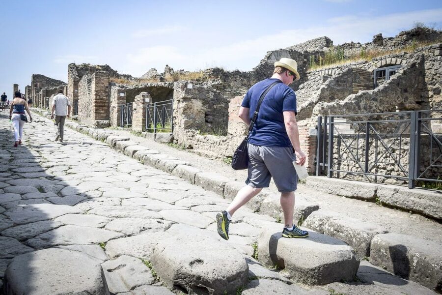 Sorrento & Pompeii Day Trip from Rome Audio Guide Tour - The Amalfi Coast coach ride: views you can’t easily recreate